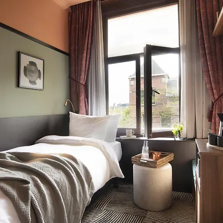 Jan Luyken Otel